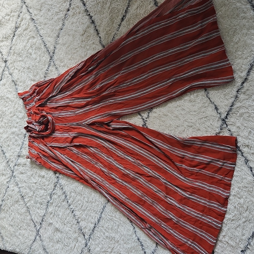 BRAND NEW Simplee wide leg pants size medium